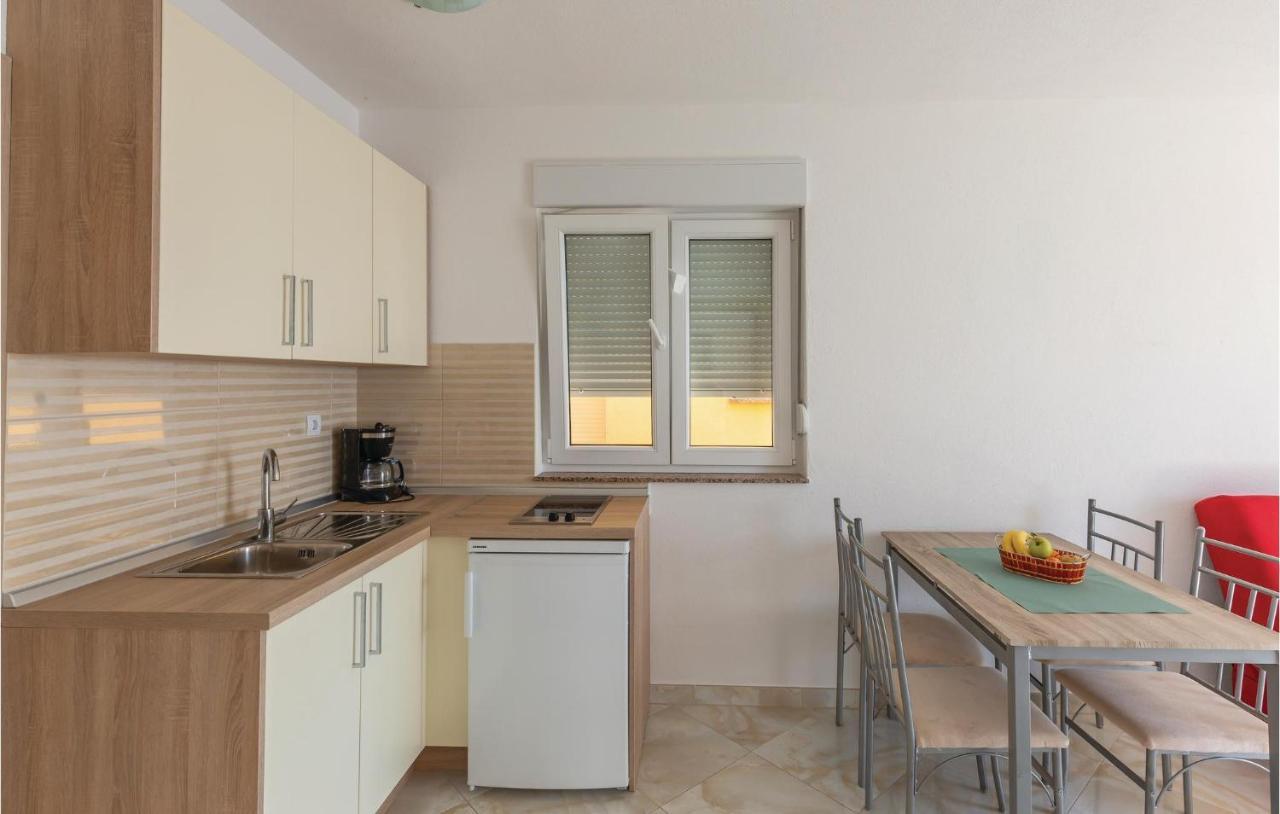 Amazing Apartment In Krvavica With Wifi Ngoại thất bức ảnh