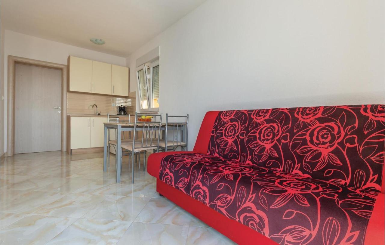Amazing Apartment In Krvavica With Wifi Ngoại thất bức ảnh